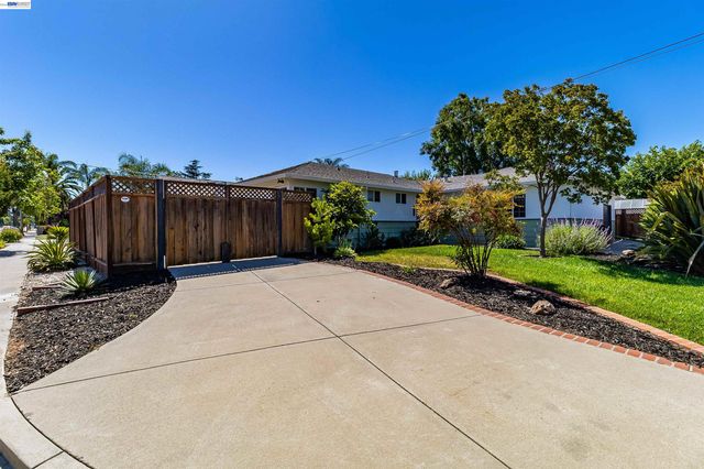 1042 Nielsen Lane, Livermore, CA 94550