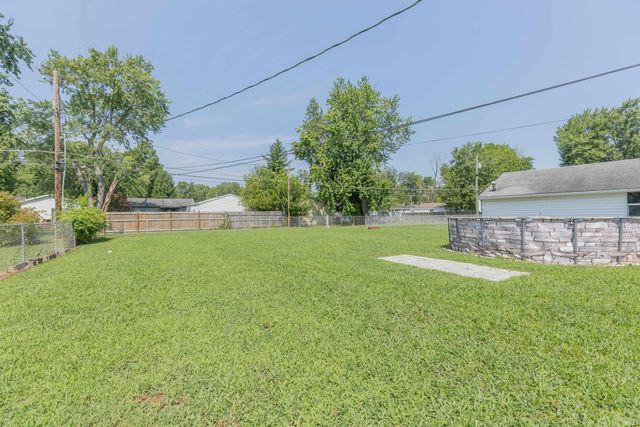 5420 N Fares Avenue, Evansville, IN 47711