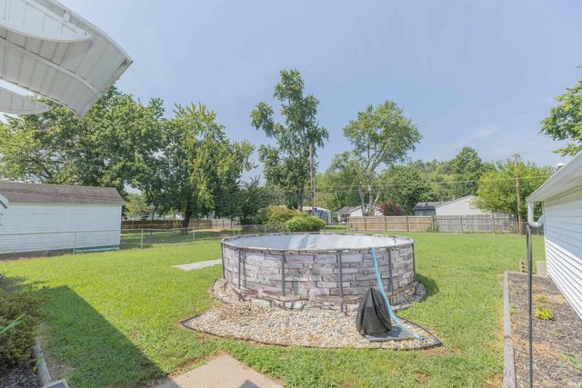 5420 N Fares Avenue, Evansville, IN 47711