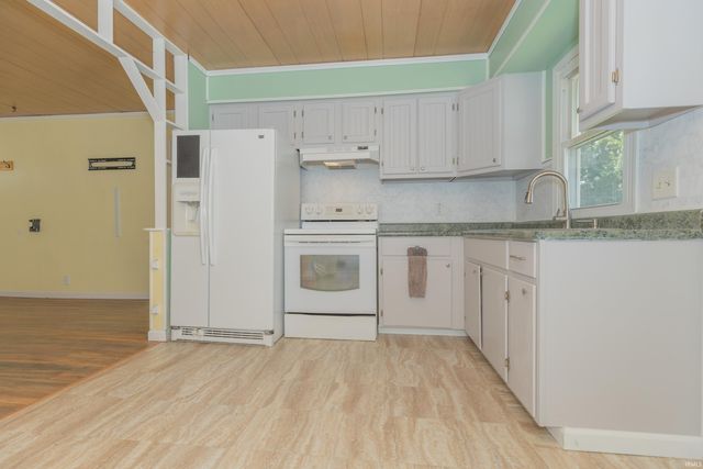 5420 N Fares Avenue, Evansville, IN 47711