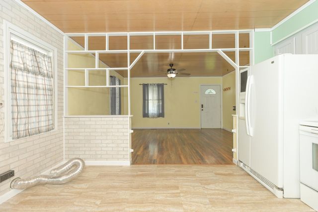 5420 N Fares Avenue, Evansville, IN 47711