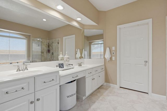 163 Bristol Bend Circle, The Woodlands, TX 77382