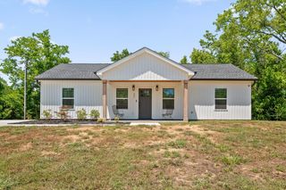 27 May Street, Rossville, GA 30741