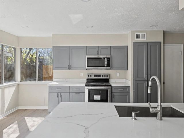 12803 Kitty Brook Lane, Houston, TX 77071