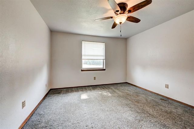 1008 S Morgan Drive, Moore, OK 73160