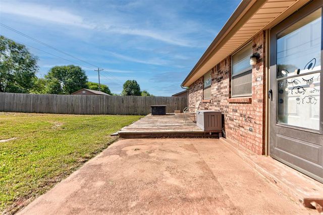 1008 S Morgan Drive, Moore, OK 73160