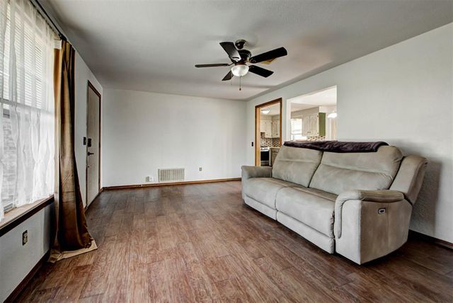 1008 S Morgan Drive, Moore, OK 73160