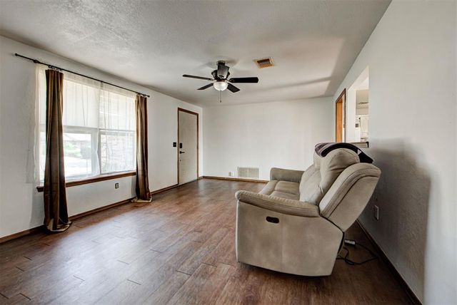 1008 S Morgan Drive, Moore, OK 73160