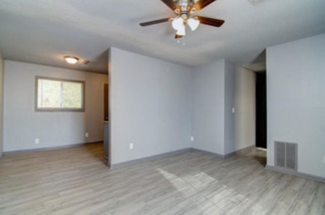 396 W HOLMES RD, Memphis, TN 38109