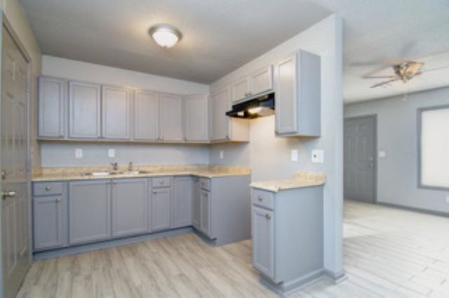 396 W HOLMES RD, Memphis, TN 38109