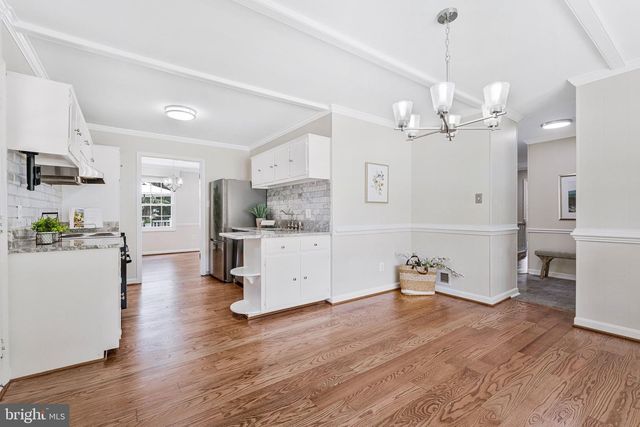 8322 BRIAR CREEK DR, Annandale, VA 22003
