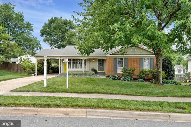 8322 BRIAR CREEK DR, Annandale, VA 22003