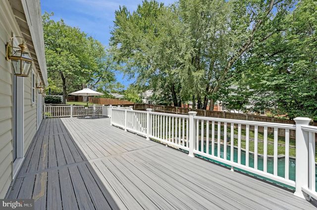 8322 BRIAR CREEK DR, Annandale, VA 22003