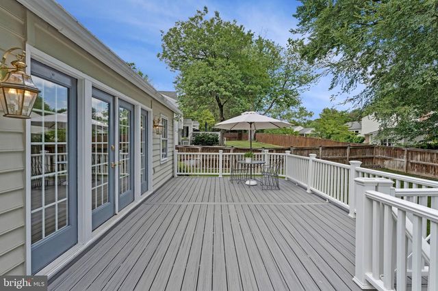 8322 BRIAR CREEK DR, Annandale, VA 22003