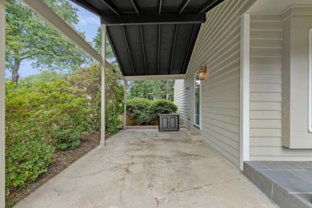 8322 BRIAR CREEK DR, Annandale, VA 22003