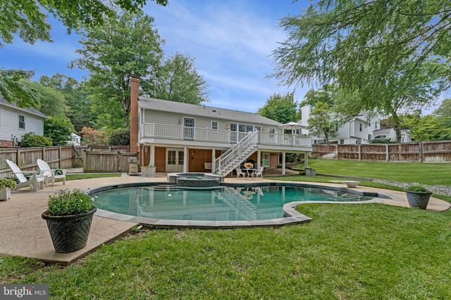 8322 BRIAR CREEK DR, Annandale, VA 22003