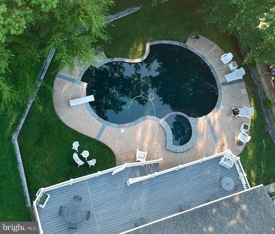 8322 BRIAR CREEK DR, Annandale, VA 22003