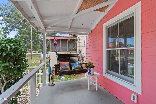 209 W St George Street, Southport, NC 28461