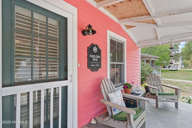 209 W St George Street, Southport, NC 28461
