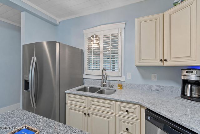 209 W St George Street, Southport, NC 28461