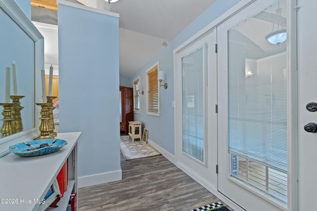 209 W St George Street, Southport, NC 28461