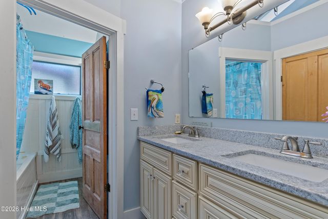 209 W St George Street, Southport, NC 28461