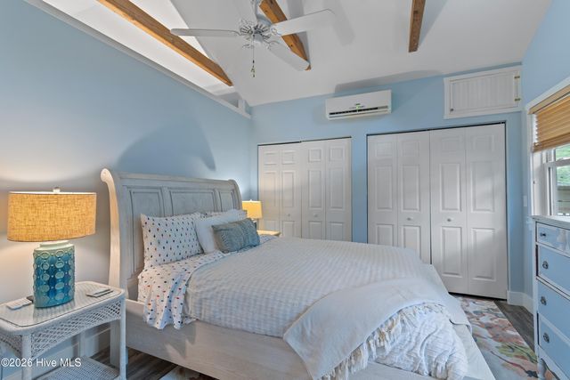 209 W St George Street, Southport, NC 28461