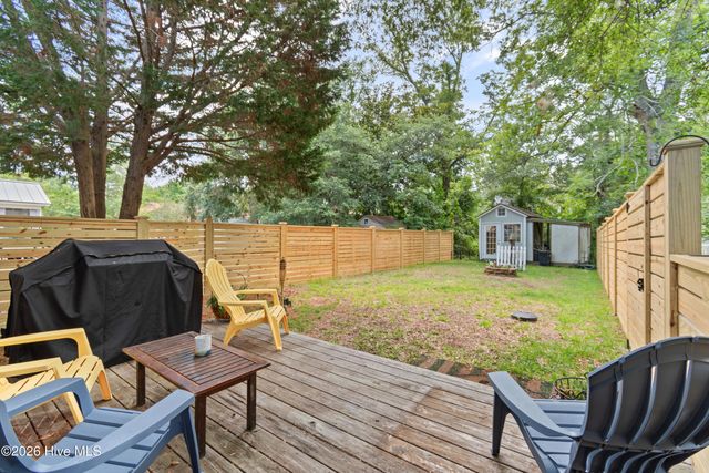 209 W St George Street, Southport, NC 28461