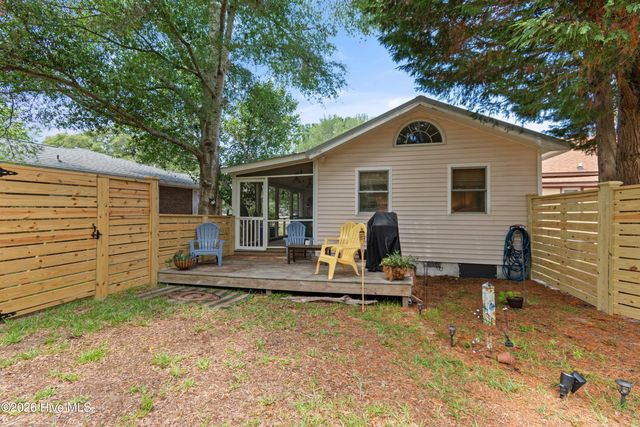 209 W St George Street, Southport, NC 28461