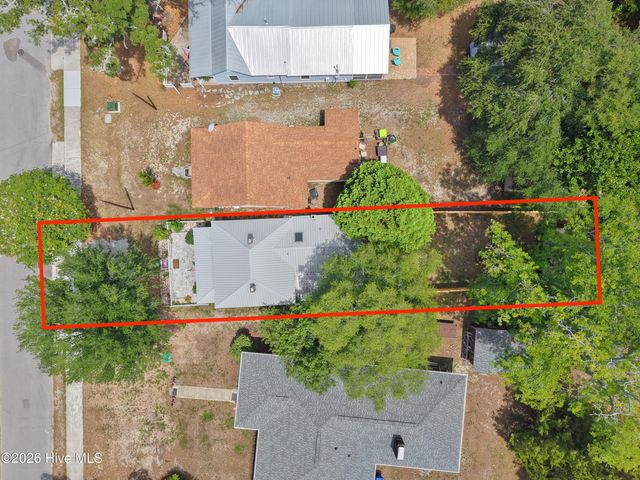 209 W St George Street, Southport, NC 28461