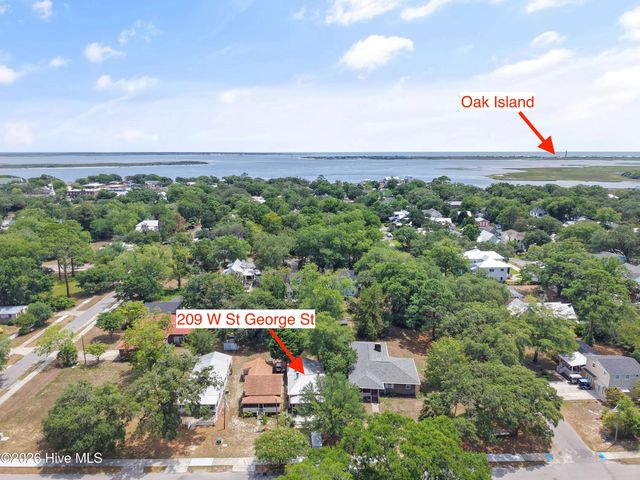 209 W St George Street, Southport, NC 28461