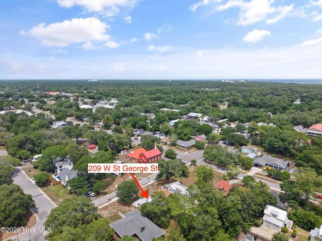 209 W St George Street, Southport, NC 28461