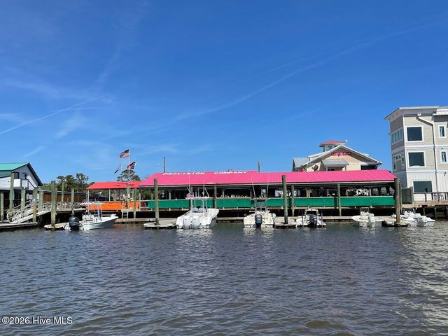 209 W St George Street, Southport, NC 28461