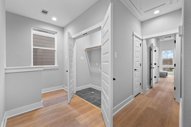 4210 Mckinley Street, Houston, TX 77051