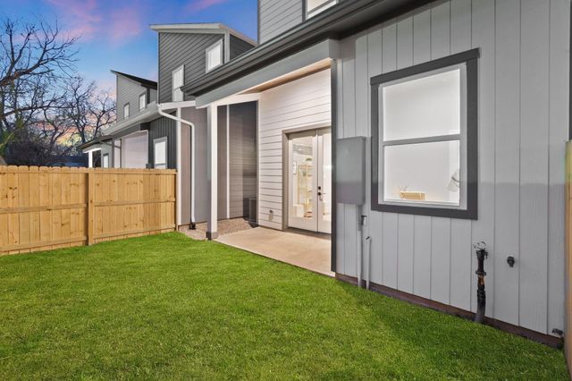 4210 Mckinley Street, Houston, TX 77051