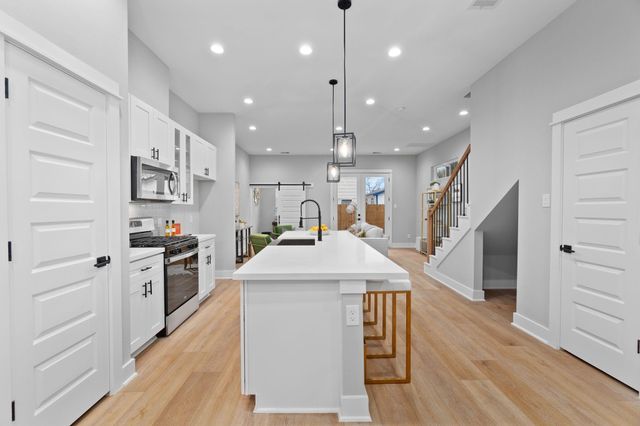 4210 Mckinley Street, Houston, TX 77051