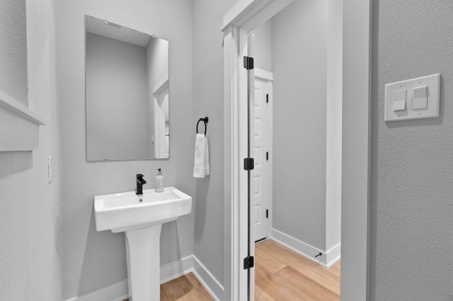 4210 Mckinley Street, Houston, TX 77051