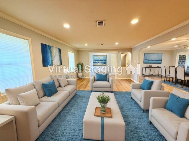 204 Hillcrest Drive, Alvin, TX 77511