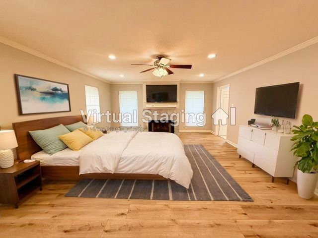 204 Hillcrest Drive, Alvin, TX 77511