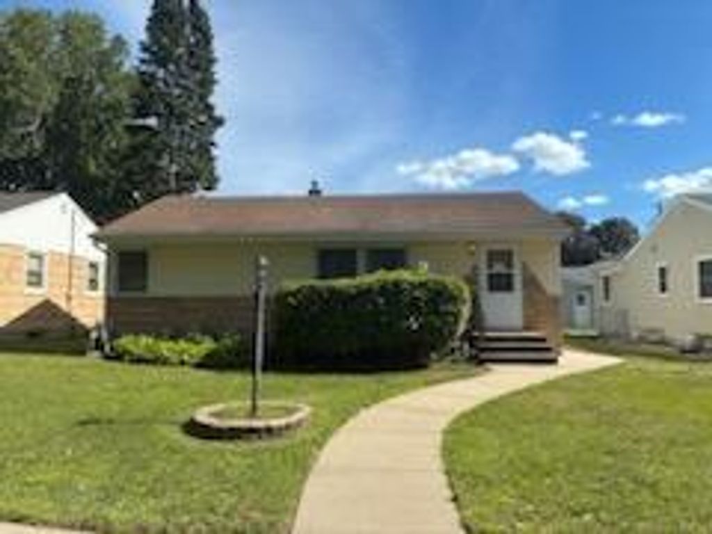 1552 Idaho Avenue E, Saint Paul, MN 55106