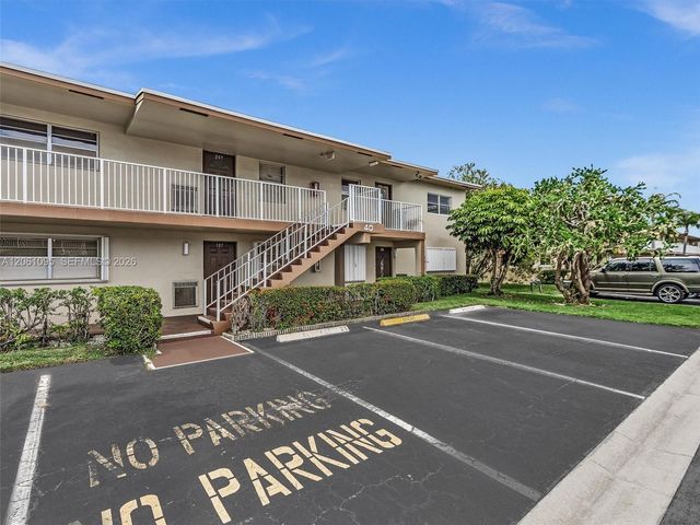 551 NW 76th Ter 208, Margate, FL 33063