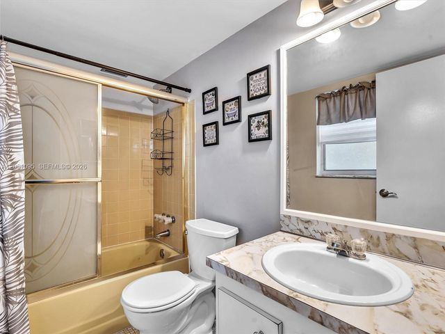 551 NW 76th Ter 208, Margate, FL 33063