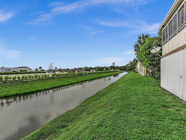 551 NW 76th Ter 208, Margate, FL 33063