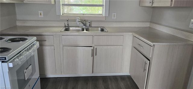 1915 Hill AVE, Fort Myers, FL 33901