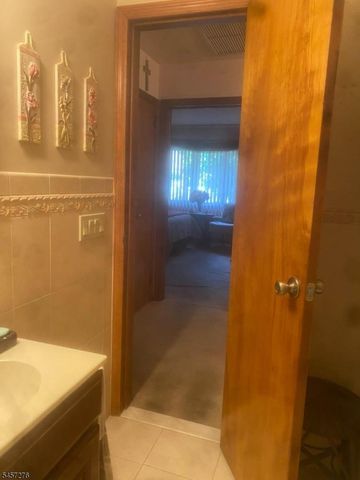 74 Avenue D, Lodi Boro, NJ 07644