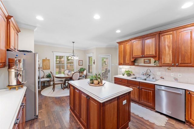 5721 Riviera Drive, Benton, AR 72019