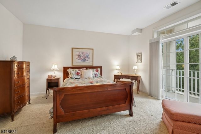 706 Holly Ln 706, Cedar Grove Twp., NJ 07009