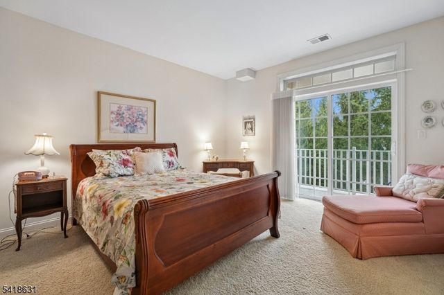 706 Holly Ln 706, Cedar Grove Twp., NJ 07009