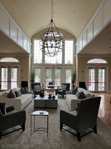 706 Holly Ln 706, Cedar Grove Twp., NJ 07009