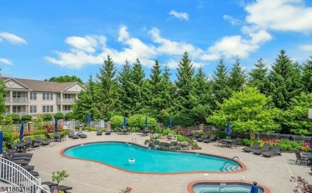 706 Holly Ln 706, Cedar Grove Twp., NJ 07009